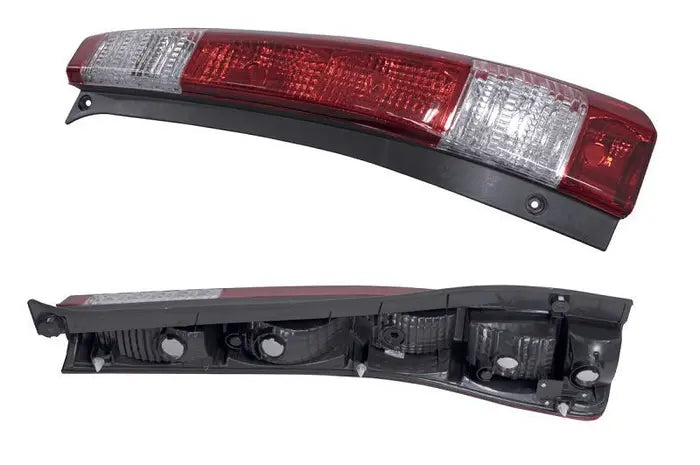 2004-2007 HONDA CR-V RD TAIL LIGHT RIGHT HAND SIDE