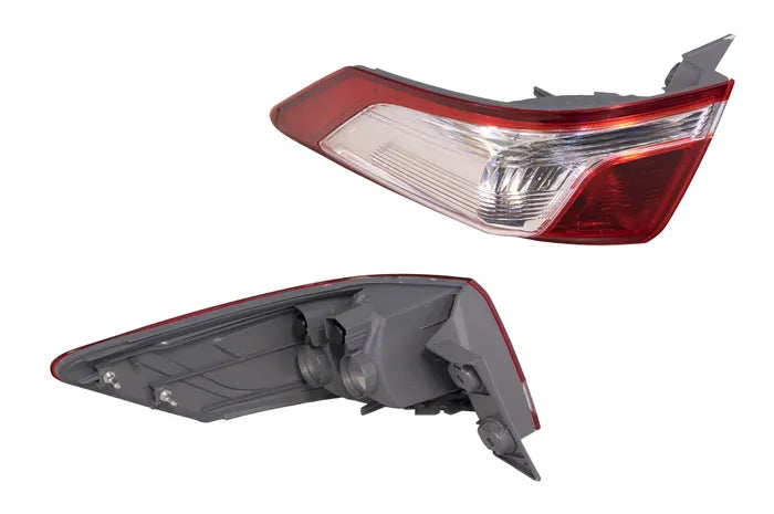 2009-2011 HONDA ODYSSEY RB3 TAIL LIGHT LEFT HAND SIDE OUTER