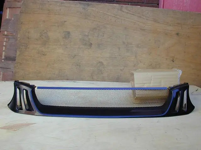 2000-2002 Subaru Impreza GD/GG Front Grille (4 Vent, Performance)