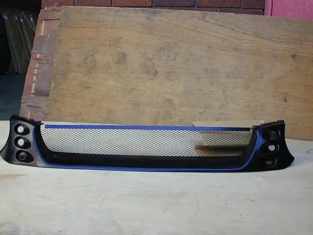 2000-2002 Subaru Impreza GD/GG Front Grille (6 Round Hole, Performance)