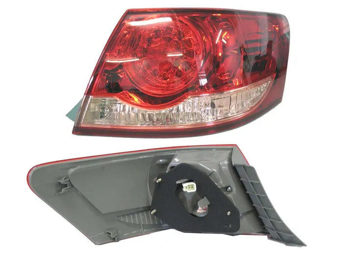 2006-2009 Toyota Aurion GSV40 Outer Tail Light (Right-Hand Side)