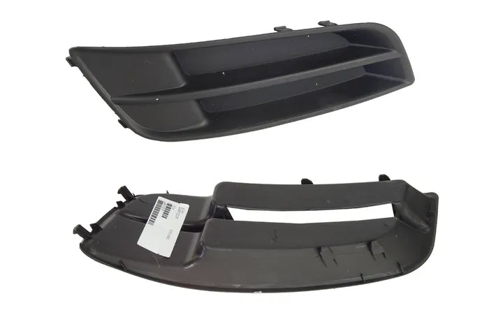 2004-2007 Toyota Corolla ZZE122 Hatchback Fog Light Cover (Right-Hand Side, No Hole)
