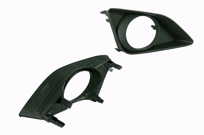 2007-2009 Toyota Corolla ZRE152 Fog Light Cover (Right-Hand Side, with Hole)