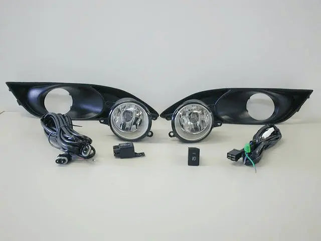2007-2009 Toyota Corolla ZRE152 Hatchback Fog Light Kit (2 Piece)