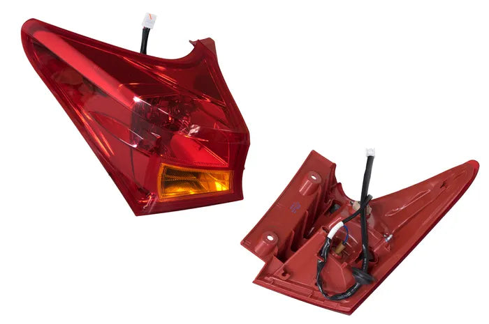 2013-2015 TOYOTA COROLLA ZRE182 TAIL LIGHT LEFT HAND SIDE