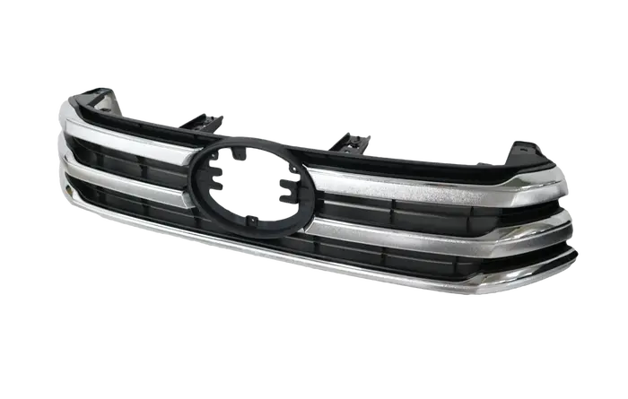 2015-2018 Toyota Hilux Grille (Chrome/Black)