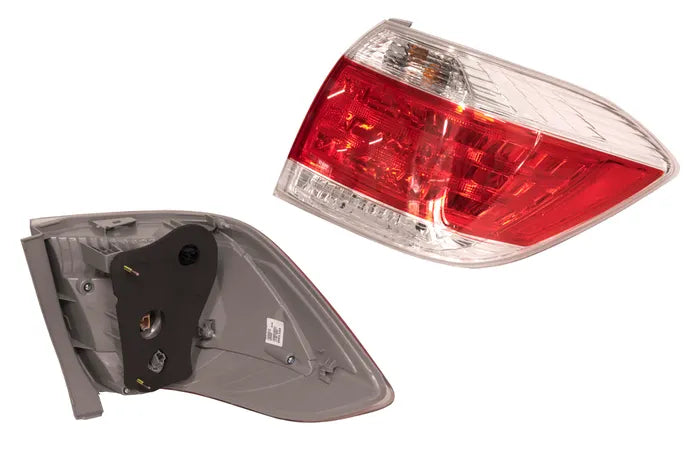 2010-2013 Toyota Kluger GSU40/GSU45 Tail Light (Right-Hand Side)