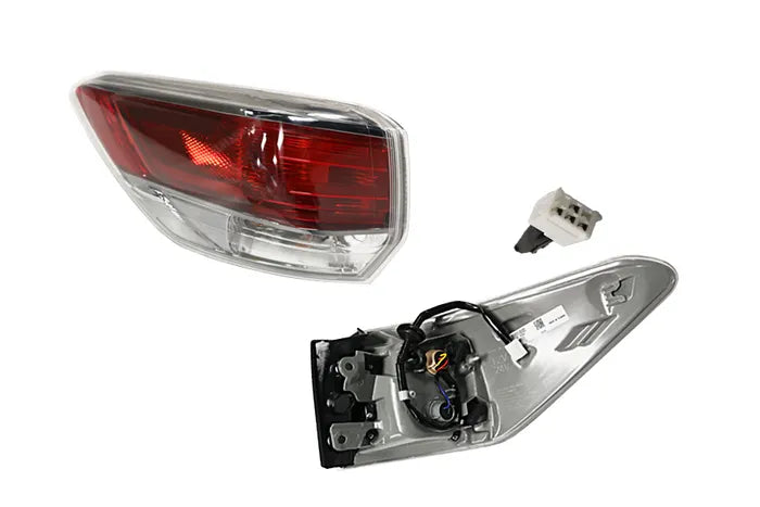 2013-2016 Toyota Kluger GSU50/55 Tail Light (Outer, Left-Hand Side)